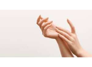 العناية باليدين