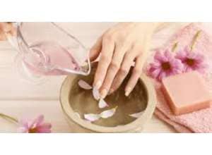 العناية باليدين